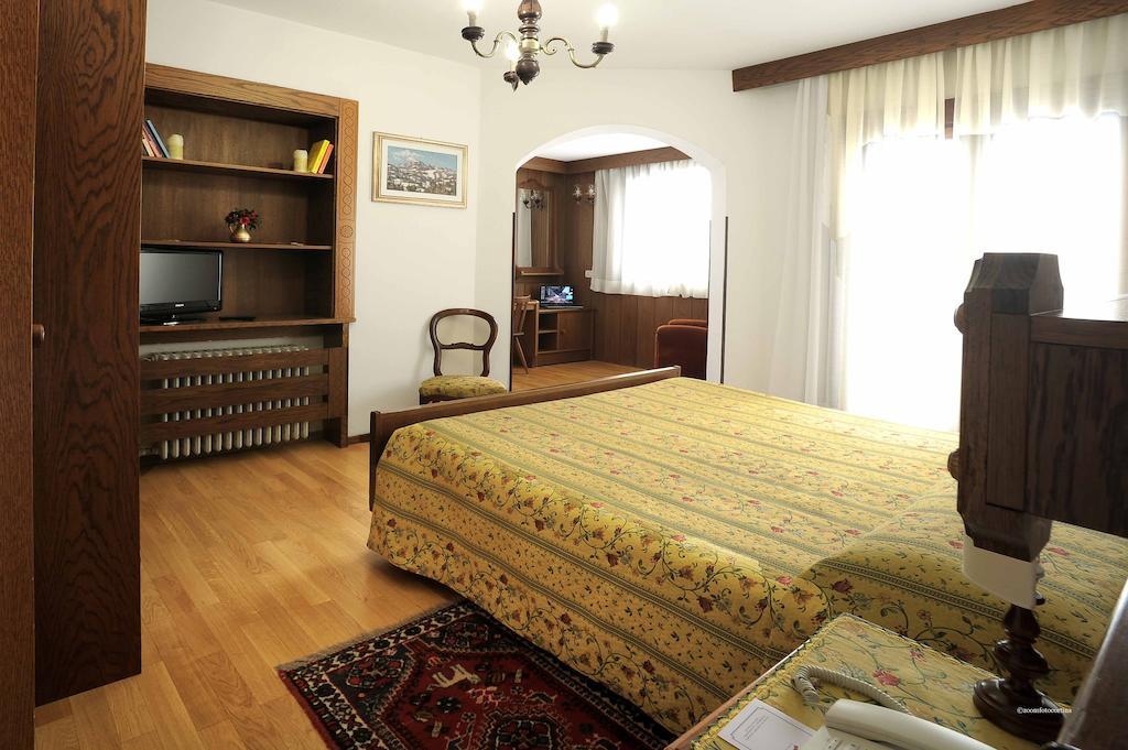Hotel Principe Cortina dʼAmpezzo Oda fotoğraf